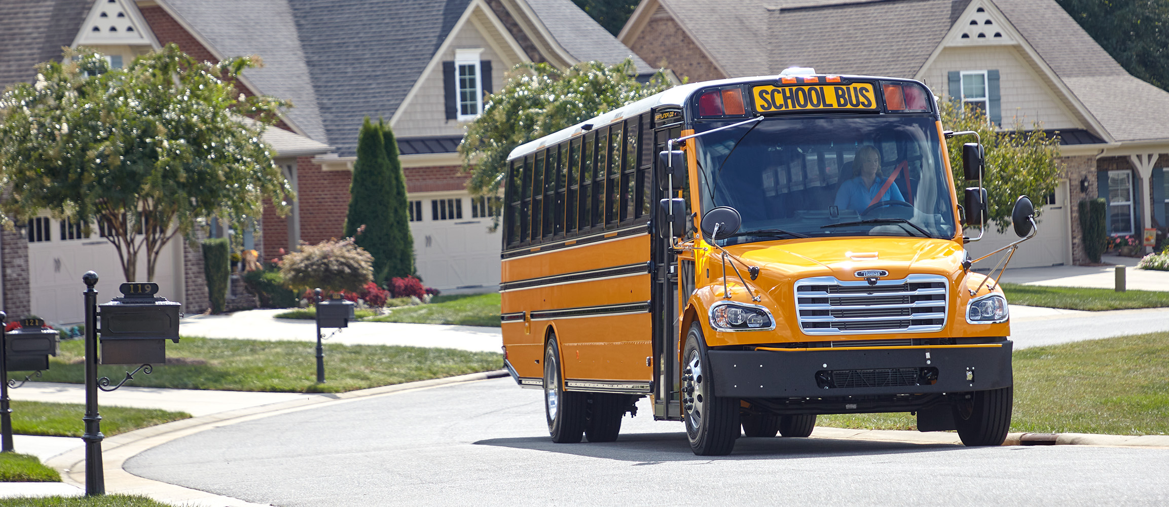 Thomas Saf t liner c2 School Bus - buswest.jpg